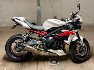 TRIUMPH STREET TRIPLE 675 R – 2014