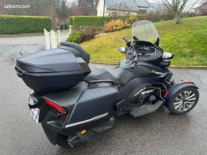CAN AM SPYDER SEA TO SKY