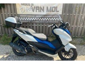 ② HONDA FORZA 125 ABS BJ 2015 ZEER GOEDE STAAT + OPTIES