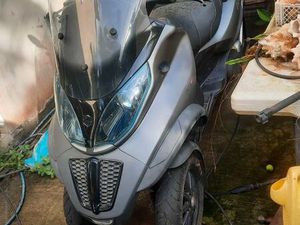 MP3 500 IE GRIS EN MARTINIQUE