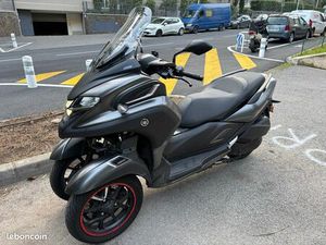 TRICITY YAMAHA 300CM3