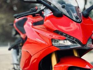 ② DUCATI SUPERSPORT 939 S , 6000 KM! , GARANTIE