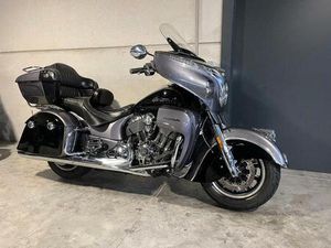 ② INDIAN ROADMASTER MACHTIGE LUXECRUISER