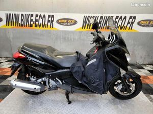 YAMAHA XMAX 250 (REF 63945)