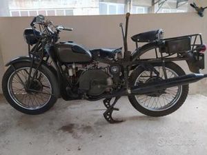 MOTO D&APOS;EPOCA GUZZI SUPERALCE 500