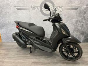 PIAGGIO BEVERLY 300 HPE (2024) — MOTOREN | PIAGGIO — MARKTPLAATS