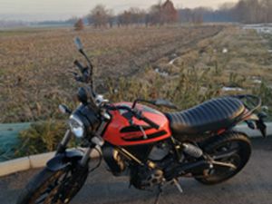 DUCATI SCRAMBLER SIXTY2 (400 CILINDRATA)