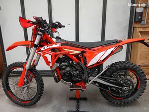 MOTO ENDURO BETA XTRAINER 300