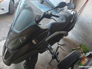 SCOOTER MP3 250 CC