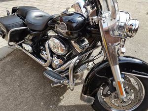 HARLEY-DAVIDSON ROAD KING CLASSIC FLHRC