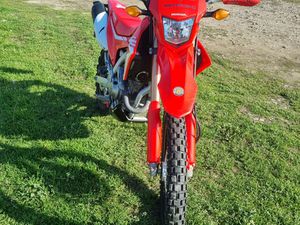 HONDA CRF →