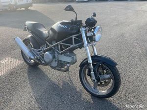 DUCATI MONSTER