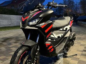 ② TROTTINETTE SR-GT APRILIA 125 CC