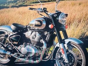 ROYAL ENFIELD CLASSIC 650 2025
