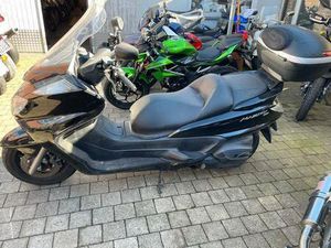 ② YAMAHA MAJESTY 400