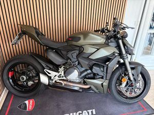 STREETFIGHTER V2 - 1.HAND - VIEL ZUBEHÖR - TOP ZUSTAND! - GRÜN