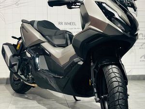 HONDA ADV 350 | SCOOTER USADA PREÇO € 6.200,00 - P39591 LOMBAS E CURVAS