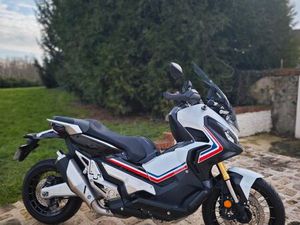 HONDA X-ADV 750/CT OK/A2 POSSIBLE/MODE G ET TRACTION CONTROL/PARFAIT ÉTAT 0 FRAIS À PRÉVOIR/ÉCHANGE POSSIBLE