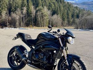 TRIUMPH SPEED TRIPLE