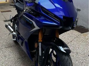 YAMAHA YZF R3