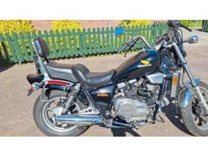 HONDA MAGNA VF700C CHOPPER UIT 1985 — MOTOREN | HONDA — MARKTPLAATS