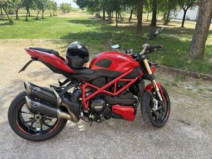 DUCATI STREETFIGHTER 848 ROSSO