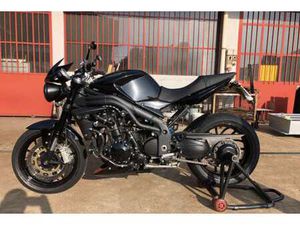 TRIUMPH SPEED TRIPLE 1050 NERO