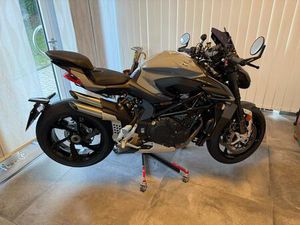 MV AGUSTA BRUTALE 1000 RS