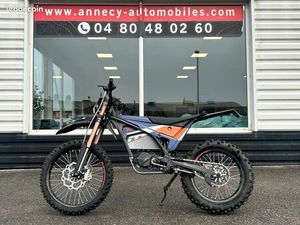 ELECTRIC MOTION ESCAPE XR