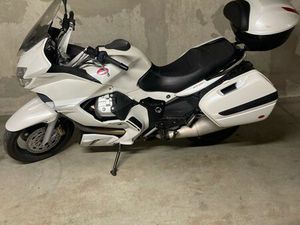 TRÈS BELLE MOTOGUZZY