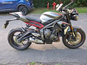 TRIUMPH STREET TRIPLE 765 R – 2020 – 8 100 KM – ROADSTER SPORTIVE / ETAT QUASI NEUF