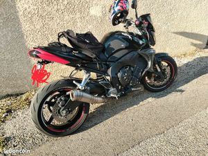 VENDS MOTO YAMAHA FZ1