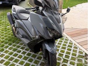 TMAX 560 TOUTES OPTIONS AKRA