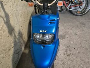 VEND SCOOTER BOOSTER MBK EN BON ÉTAT