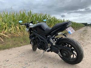 ② TRIUMPH SPEED TRIPLE 1050 2008