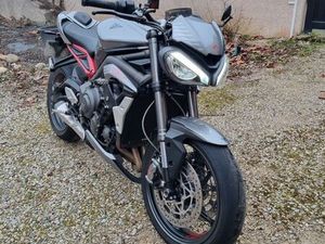 STREET TRIPLE RS