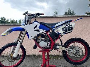 85 YZ MOTOCROSS