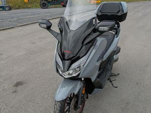 ② HONDA FORZA 300