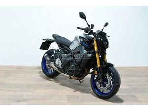 YAMAHA - MT 09