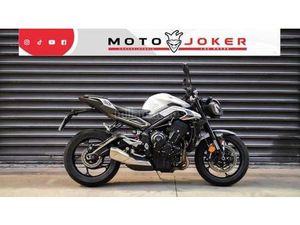 TRIUMPH - STREET TRIPLE 765