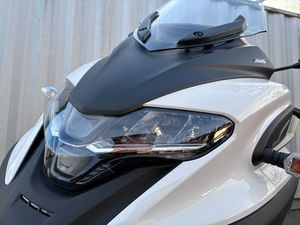 YAMAHA TRICITY 300 MODELL 2025 MIT KLASSE 3 / B