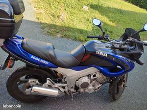 YAMAHA TDR 850