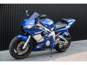 ② YAMAHA R6