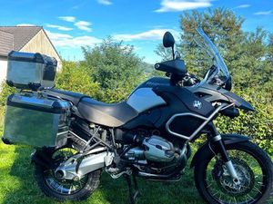 BMW R1200 GS – FULL OPTIONS – TRÈS BON ÉTAT