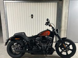 HARLEY DAVIDSON SOFTAIL STREET BOB 114