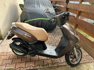 SCOOTER PEUGEOT KISBEE 2T