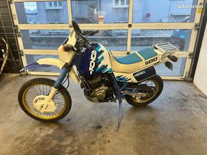 SUZUKI 600 DJEBEL - TRÈS BEL ÉTAT D’ORIGINE