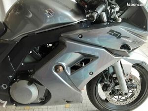 VEND OU ECHANGE SUZUKI SV1000S