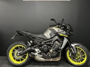 YAMAHA MT-09 2017 850 CM3 | MOTO ROADSTER | 21 642 KM | JAUNE | 33700 MERIGNAC