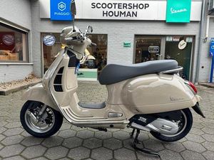 ② VESPA GTS 125 CC BEIGE AVVOLGENTE (NR.26)